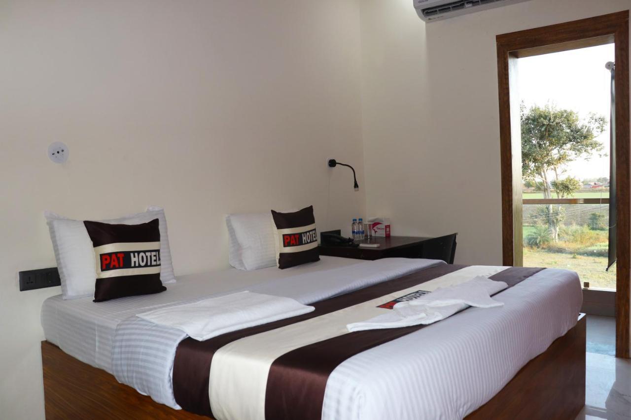 Pat Hotels Indore Exterior foto